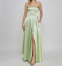 Speechless Women's Juniors' Green Satin Front Slit Lace-Up Gown Dress Size 3