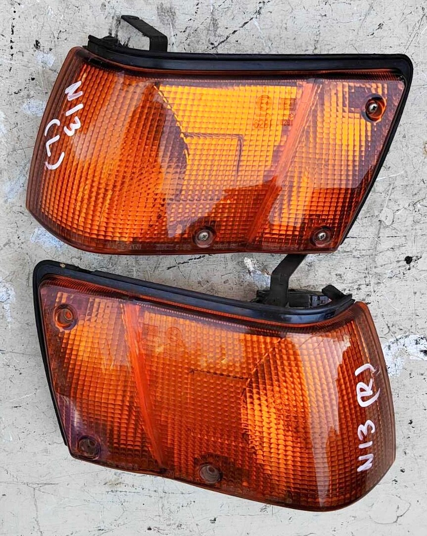 Nissan Pulsar Sentra Sunny N13 Front side corner lights IKI 5162
