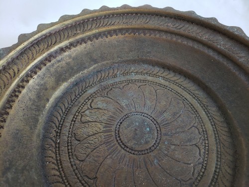 Great antique middle eastern bronze taza ca. late 19th C. 8" wide - Picture 6 of 11
