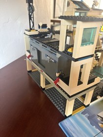 Lego 7744 Town City Police Headquarters 90% Complete With Missing manuals