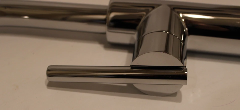 Newport 黄铜 1500 - 5223/26 - East Linear 下拉准备/酒吧龙头 - Pol. 铬 — 第 4/4 张图片