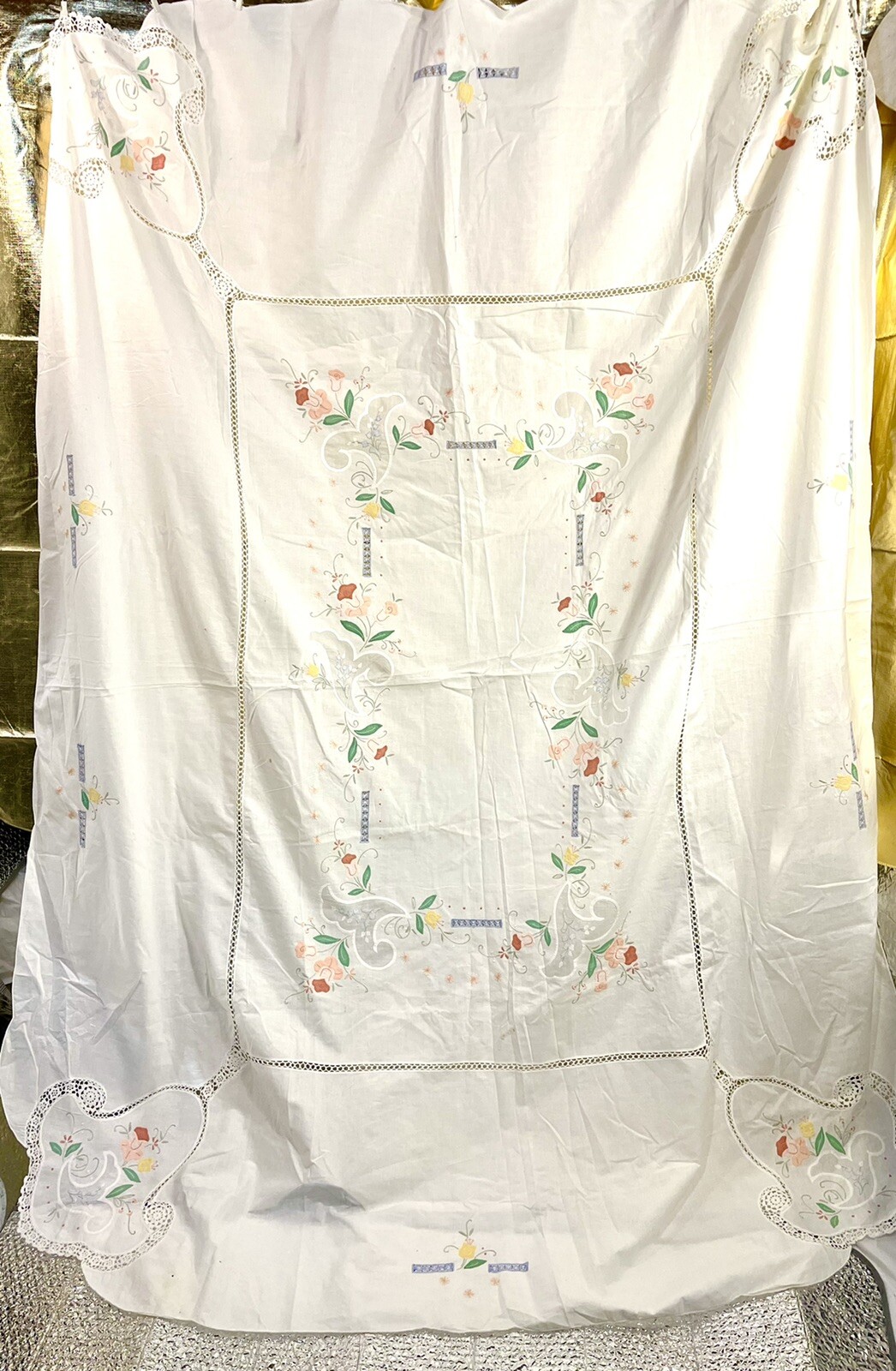 Vintage Madeira Tablecloth Embroidery  Tablecloth Cutwork Needle lace 65x42&rdquo;