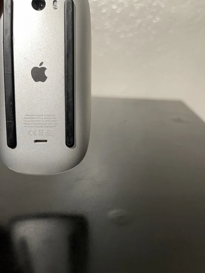 Apple Magic Mouse 2 Model A1657 - Image 3 of 4