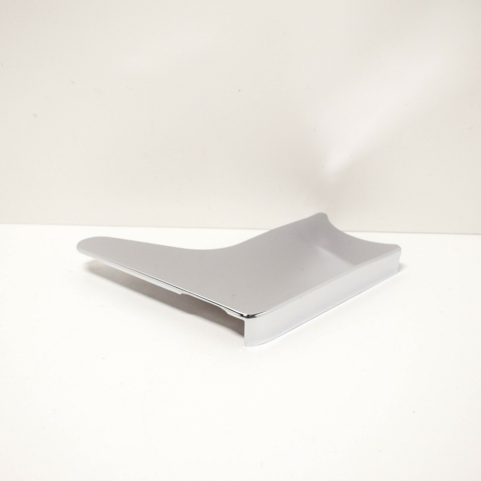 NEU MB SL R107 VORNE LINKER SITZ UNTEN SCHARNIER A1079131328 
