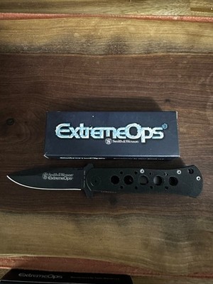 Smith and Wesson Extreme Ops Knife