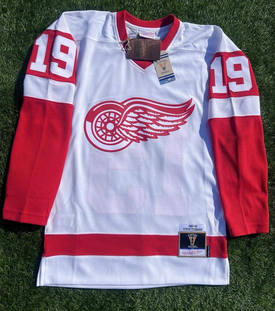 Blue Jersey Detroit Red Wings NHL Fan Apparel & Souvenirs for sale