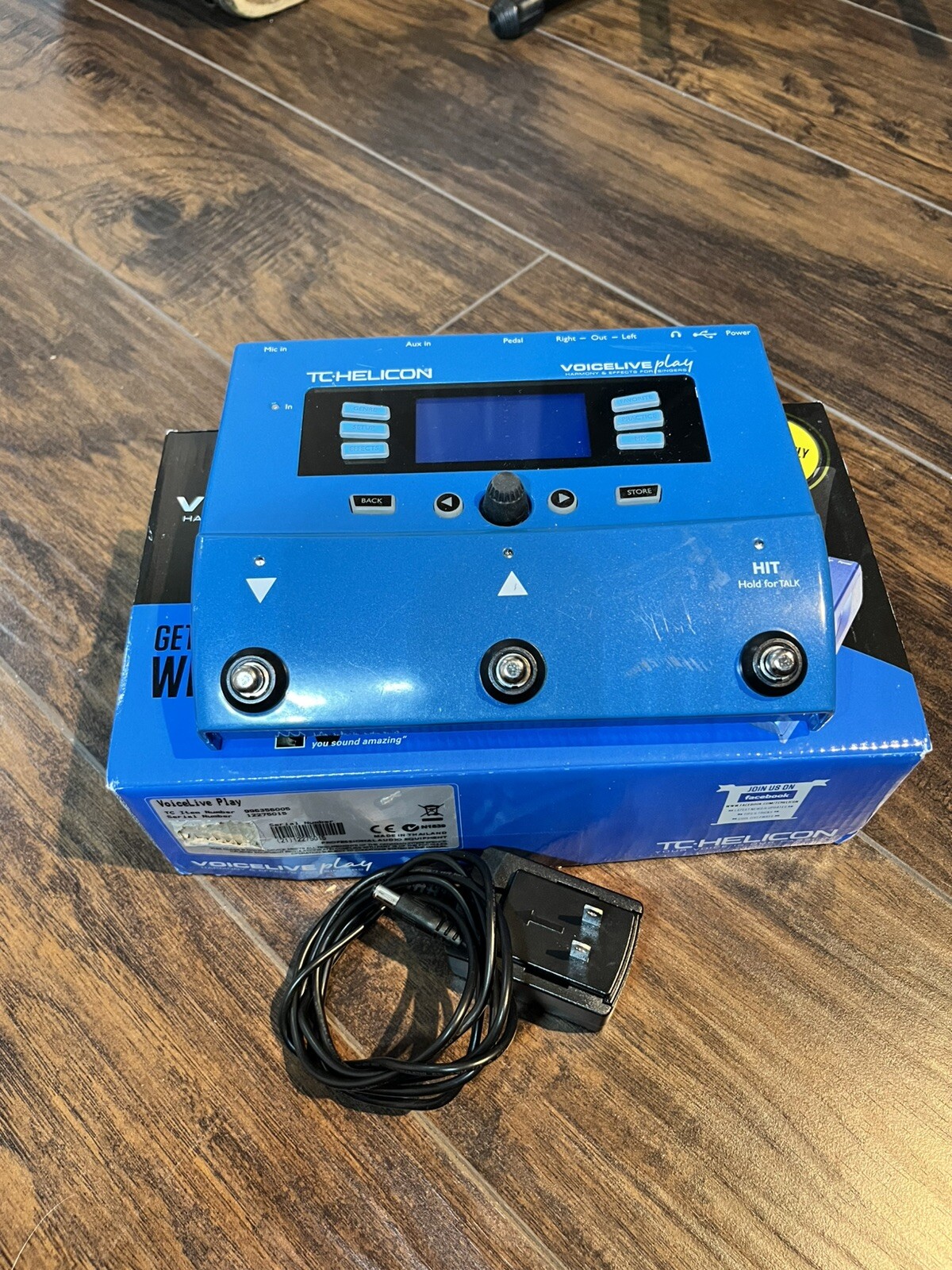 TC-Helicon 996356005 VoiceLive Play Vocal Effect Processor Pedal 