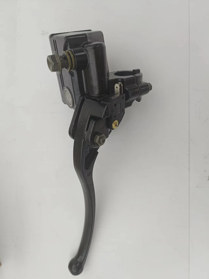 Front Brake Master Cylinder 45510-HC5-305 For 1988-2000 Honda Four TRX300 4X4 US - Image 4 of 4