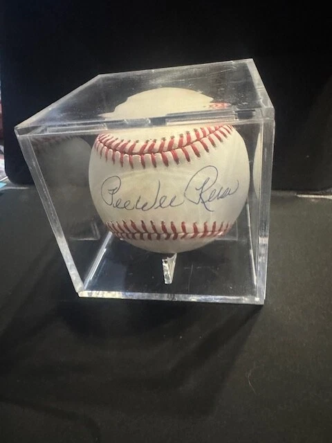 Béisbol firmado por Pee Wee Reese Dodgers en estuche Foto 4 de 4