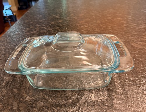 Pyrex Easy Grab 2 Qt Rectangular Glass Casserole Dish Lid Blue Tint Vintage