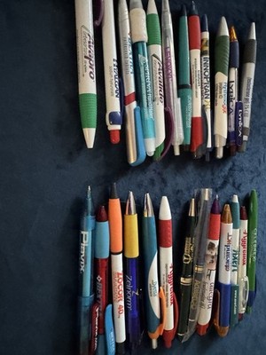 B6 vintage pharmaceutical drug rep pens a lot of 25