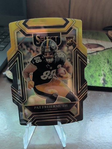 2021 Panini Select - Club Level Pat Freiermuth #259 Black & Gold Prizm...