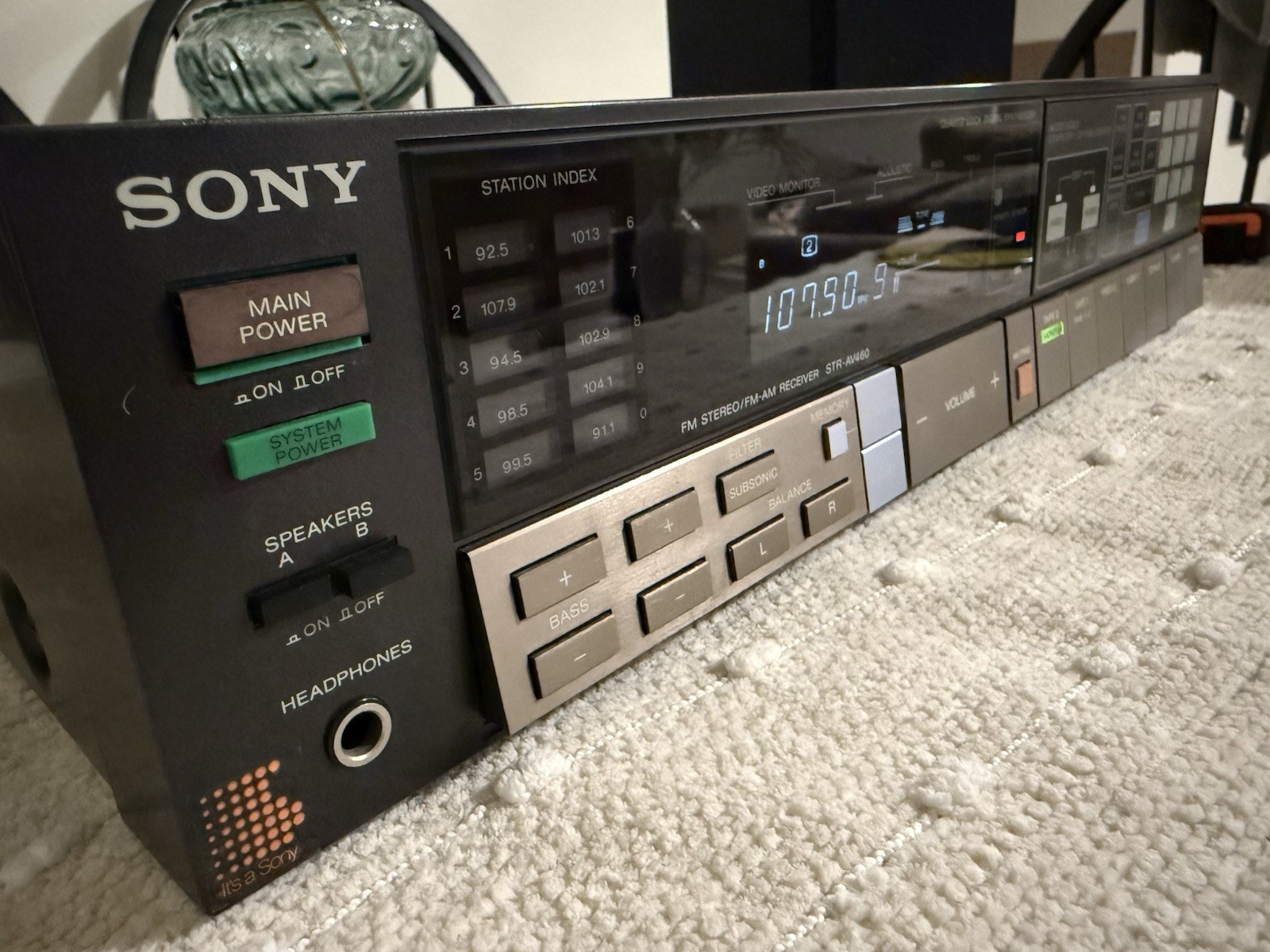 Vintage Sony STR-AV460 Receiver AM FM Tuner Phono Japan Powers On Clean Casing