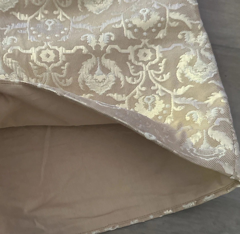 金属锦缎正装短裤 8 码高腰金色和银色米色新品 — 第 4/4 张图片