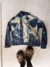 Levis Bleach Wash DenimTrucker Jacket Size M