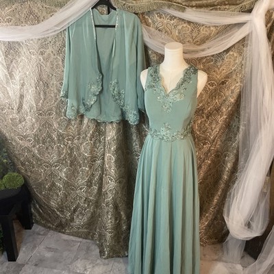 Elegant Green Embroidered Dress and Jacket Set size 6, A Wedding