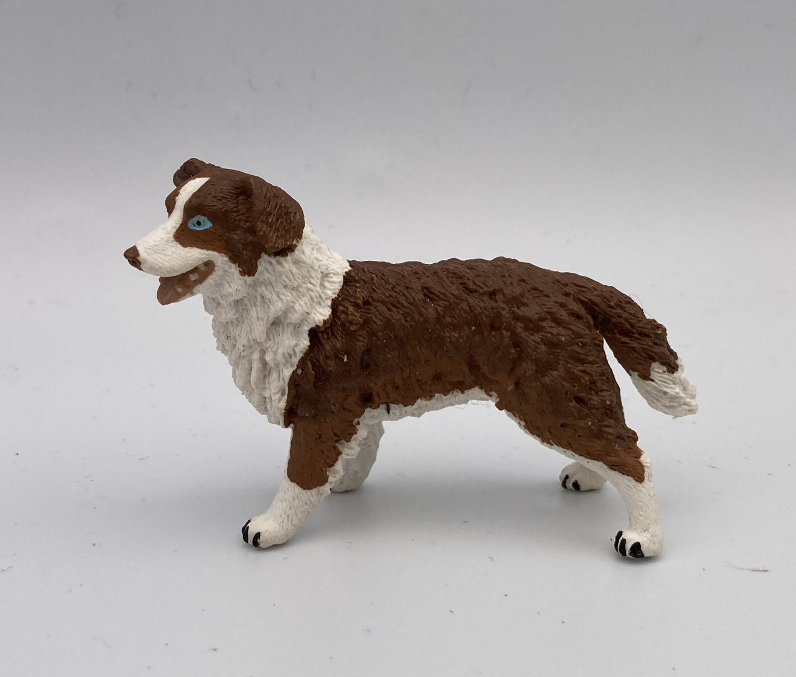 Schleich AUSTRALIAN SHEPHERD 2016 Brown & White Dog Figure