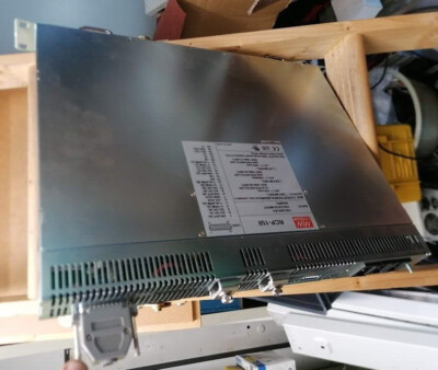Meanwell 19'' Industrie Netzteil 12V 120A RCP-1UI mit 2x RCP-1000-12 Stromversorg