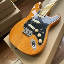 Lettore Edizione Limitata Plus ST Moka Trasparente Chitarra Elettrica SSS Pickup