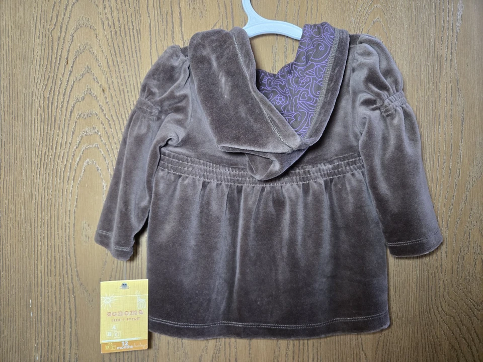 NWT Size 12M Sonoma brown hooded zip up jacket w/ heart New - Imagem 3 de 3