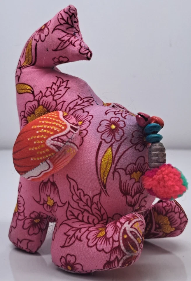 Exquisite Elephant Shaped Needle Pin Cushion( Handcraft Sewing Pin Cushion) - Image 4 of 4