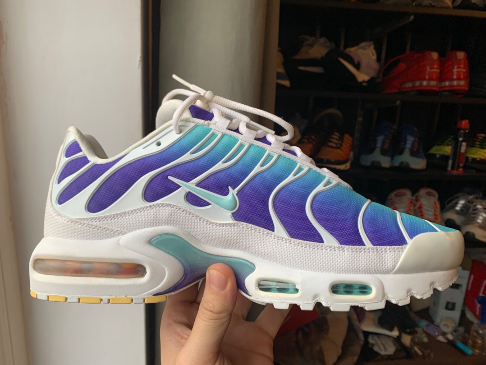 nike airmax plus bleached aqua women’s trainer, men’s size uk9.5 worn once image 2