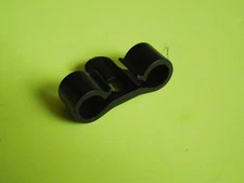 1 NOS OEM Harley Davidson Double Hose Clip P/N 10113