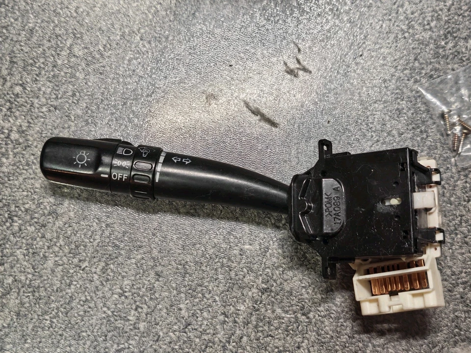 Par de interruptores de tallo y señal de giro de vagón Subaru Impreza 1998-2007 Foto 2 de 4