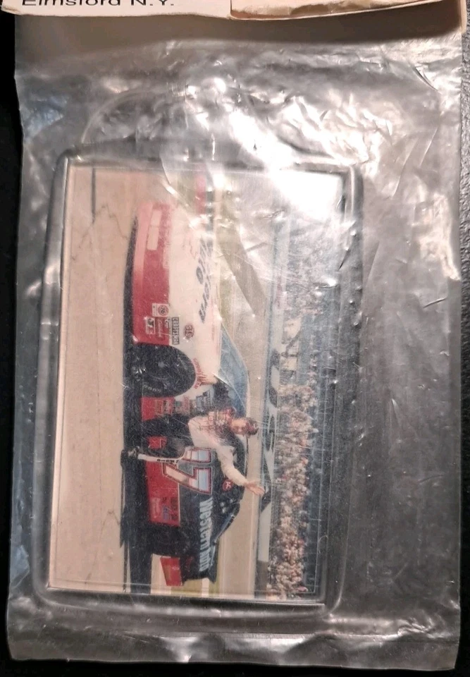 Darrell Waltrip - NASCAR 1995 Western Auto #17 Vintage Key Chain NIP - Image 3 of 4