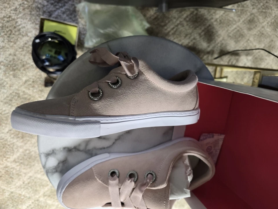 Isaac Mizrahi Live! Louise Lace-Up Light Pink Leather Suede Sneakers 7.5 - Image 3 of 4