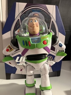 Robosen Buzz Lightyear Robot   Barely Used, 100% Functional