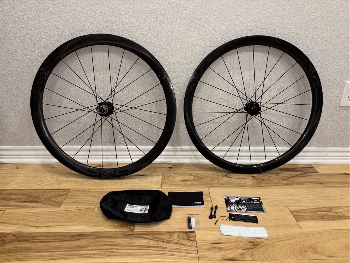 2022 ENVE SES 3.4 Carbon Hookless Tubeless Disc Brake Wheelset 