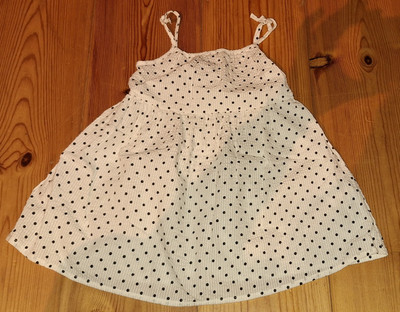 Mädchen Kleid Größe 98 Neu, Nur einmal gewaschen,  aber nie getragen 