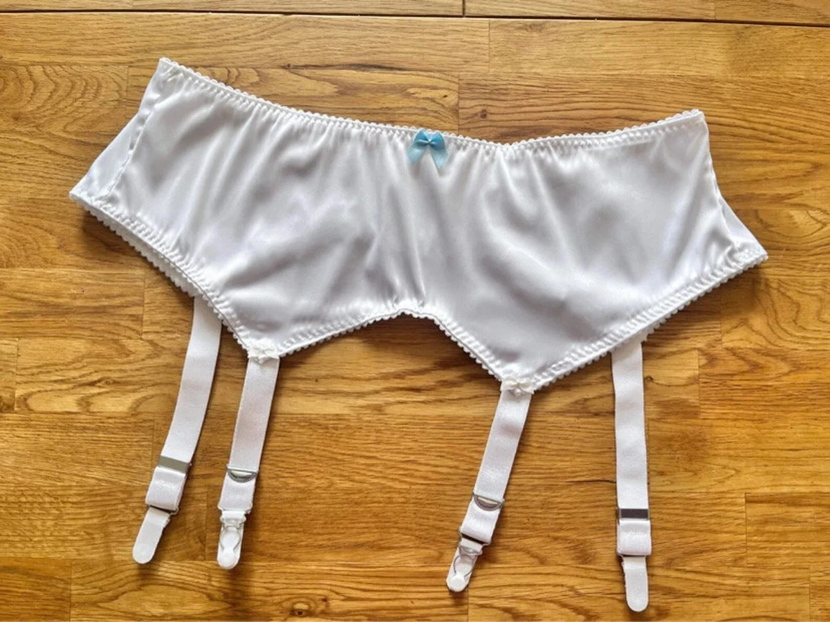 20 strap garter belt Hanky Panky Signature Lace Garter Belt main image 0