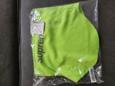 SUPREME/ WINSTOPPER NECK GAITER BRIGHT GREEN/ OS FW21 WEEK 15 (IN
