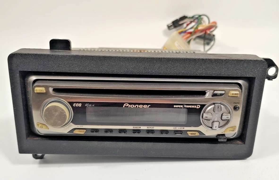 25+ Pioneer 4 Channel Car Stereos & Head Units for CD for sale
