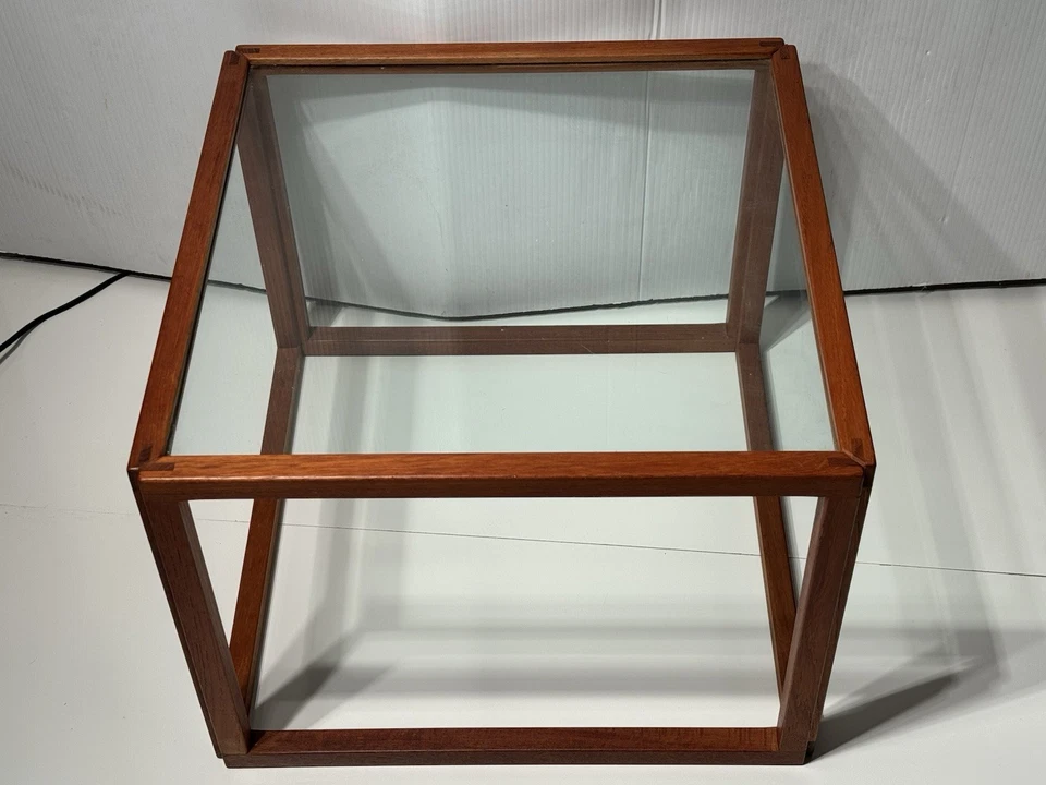 Mesa auxiliar o de bebida articulada de teca y vidrio de Kai Kristiansen de la década de 1960 Foto 4 de 4