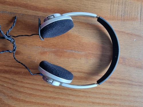 Sony At Dixons Hi-Fi Stereo Headphones MDR S50S - Picture 3 of 7