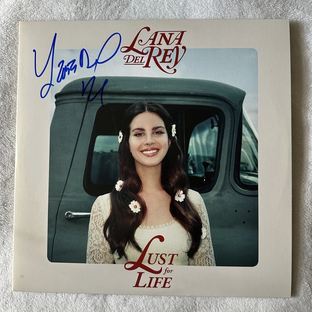 M*e様 Lana Del Rey　直筆サイン入りCD Preços baixos em Lana Del Rey assinado Indiana Discos De Rock e