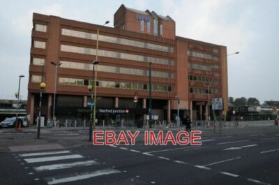 PHOTO  WATFORD JUNCTION WATFORD JUNCTION RAILWAY STATION. 2014
