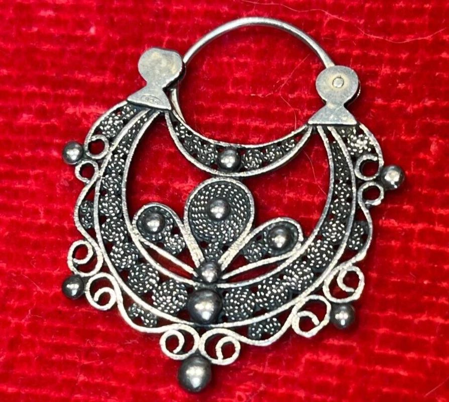 Vintage Sterling Silver .925 Beautiful Artwork Spain Earrings by Luis Mendez - Image 2 of 4