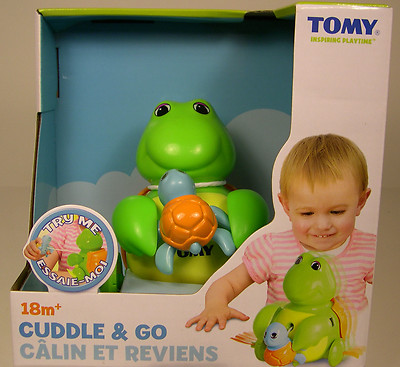 CUDDLE & GO TOMY PRODUCED PLASTIC PLAY TURTLE FOR YOUNG CHILDREN AGES 18M UP