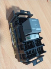 00-04 Chevrolet Tahoe Avalanche Cabin Fuse Relay Box 15770995