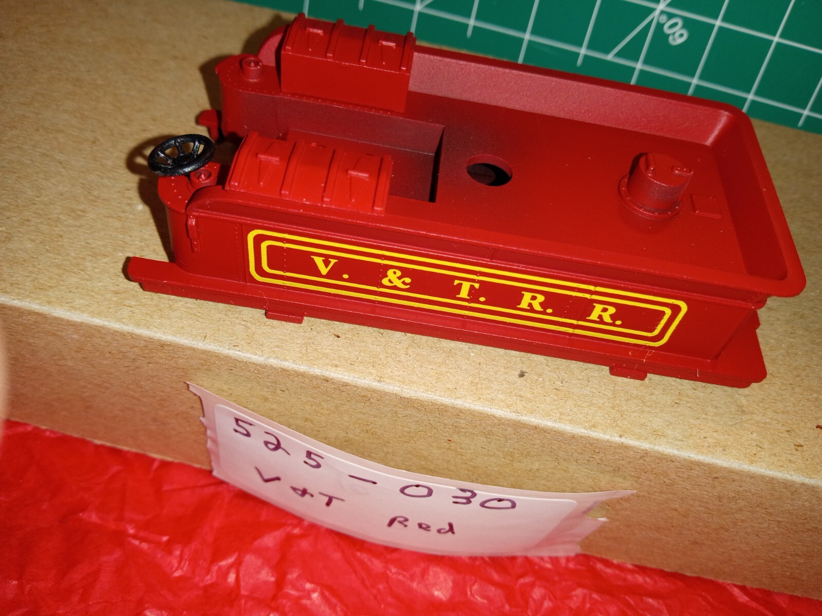 OLD TIME TENDER BODY SHELL V&T RR RED ALL PLASTIC  BY IHC/PERFECTA NEW 525-030