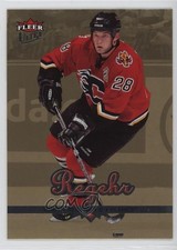 2005-06 Fleer Ultra Gold Medallion Robyn Regehr #34 12zm