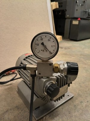 Rietschle TLV 3 (01) Vacuum Pump 220V 0.18kW 3.8 m3/h Used