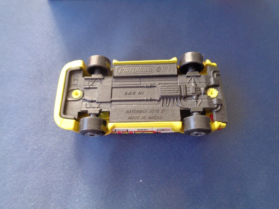 MATCHBOX MB 52 BMW M 1 NUMERO 11 ANNO 1986 SCALA 1:64 - Immagine 3 di 3