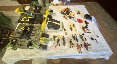 Hasbro G.I. Joe Konvolut Fahrzeuge und Actionfiguren mit Zubehör und diversen Teilen