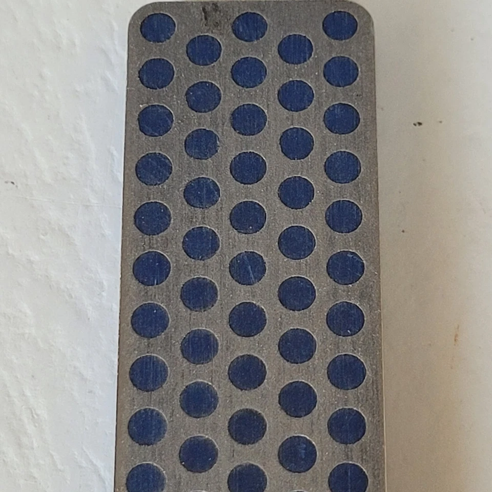 Afilador de cuchillos de diamante DMT Pocket Hone 4 X 7/8 grano extra grueso con funda de cuero Foto 3 de 4