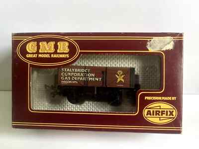 Airfix lot of 4 private owners wagons.Mint condition